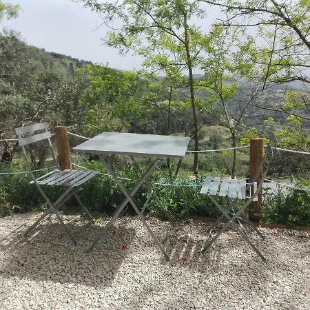 Tuffudesu Bed & Breakfast